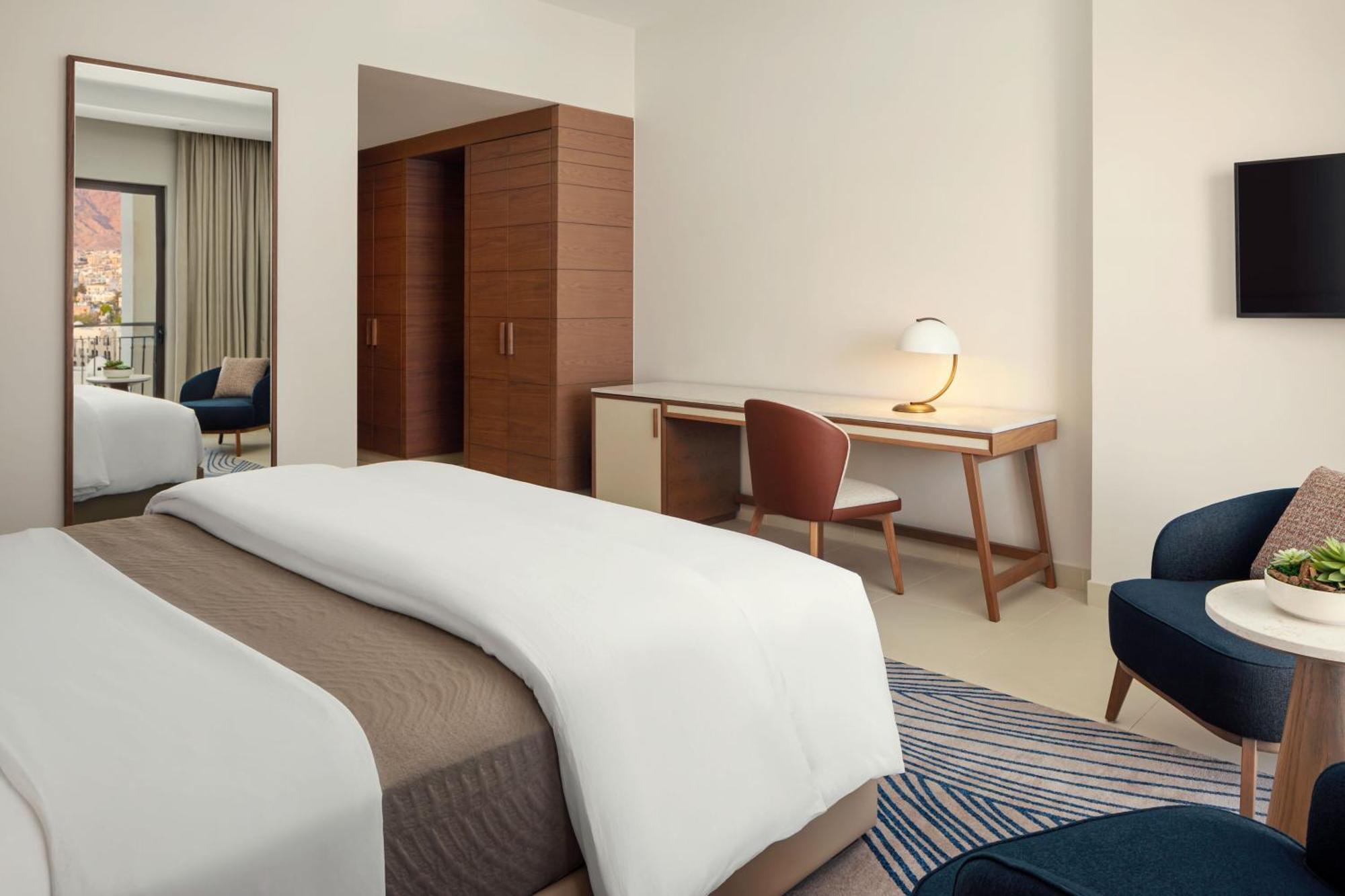 The Westin Saraya Aqaba Resort & Spa Exterior photo